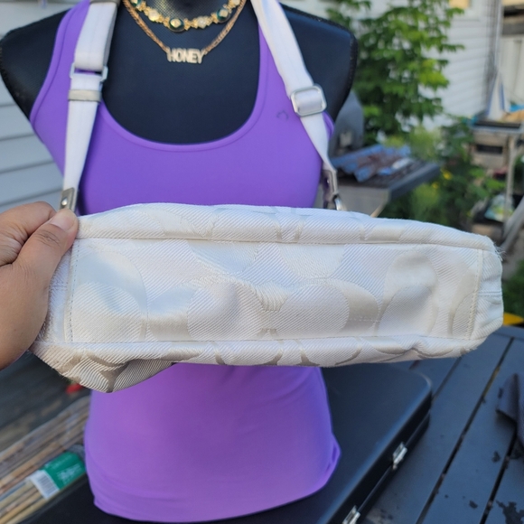 Coach Signature Canvas Kyra Daisy Crossbody Bag - Picture 6 of 16